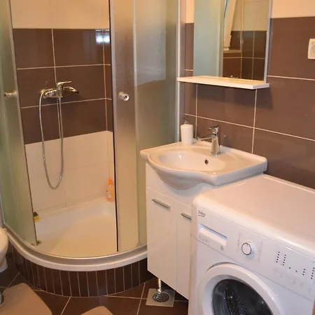 Apartamento With Parking Space Grebastica, Sibenik - 13365 Baselovici