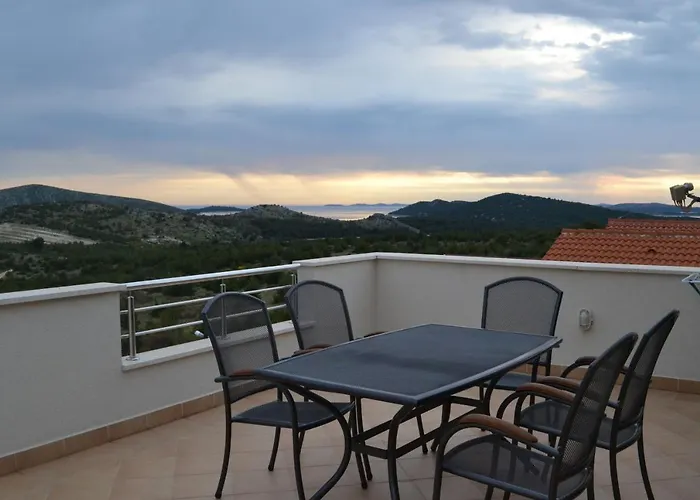 With Parking Space Grebastica, Sibenik - 13365 * Baselovici